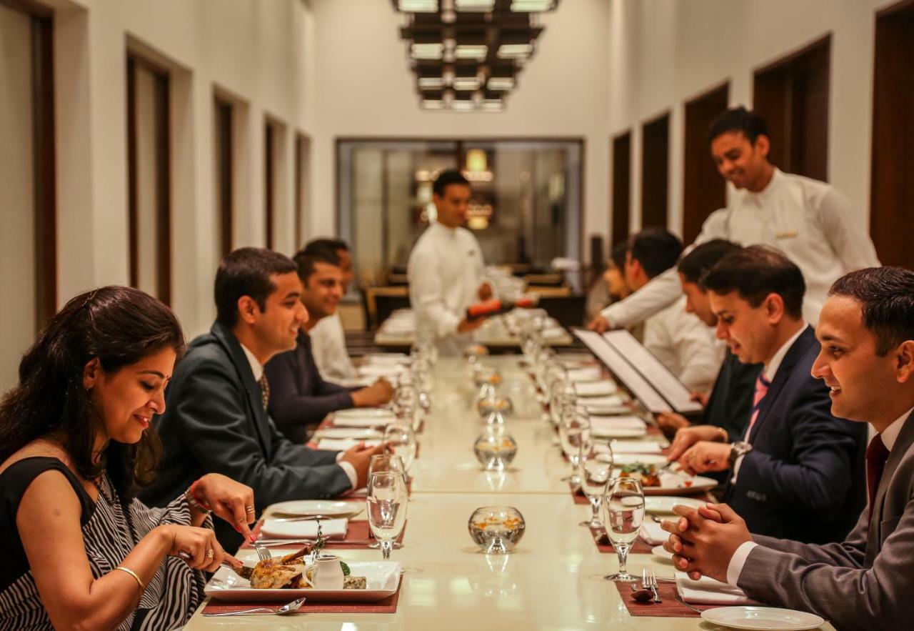 فندق تريدنت أغرا آغْرا المظهر الخارجي الصورة A private dinner at the Taj Mahal Palace, Mumbai