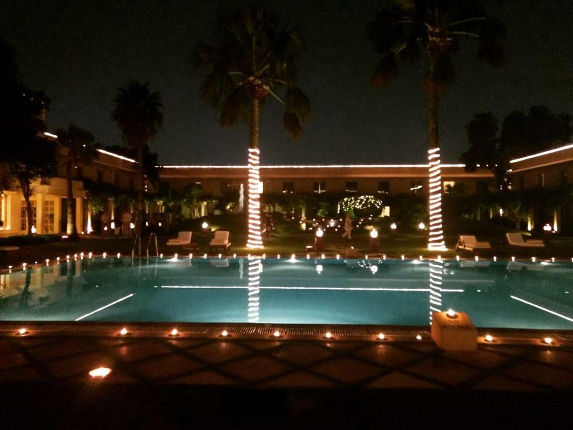 فندق تريدنت أغرا آغْرا المظهر الخارجي الصورة The pool at the Taj Mahal Palace